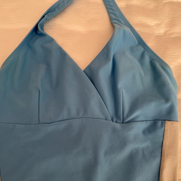 Nike activewear crop top sized large size smalll colorblock - Picture 6 of 11